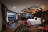 Du Thuyền Scarlet Pearl Các khách sạn ở Hạ Long