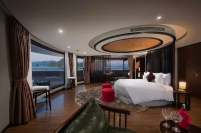 Du Thuyền Scarlet Pearl Các khách sạn ở Hạ Long