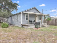 Charming Cottage with BBQ Grill and Fast Wifi - Delightful Coastal Escape