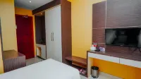 Sutan Raja Guest House Cirebon Hotels in Harjamukti