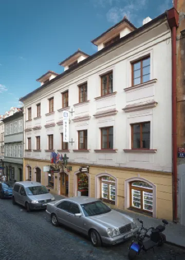 Hostel Little Quarter Отели рядом с достопримечательностью «SaSaZu»