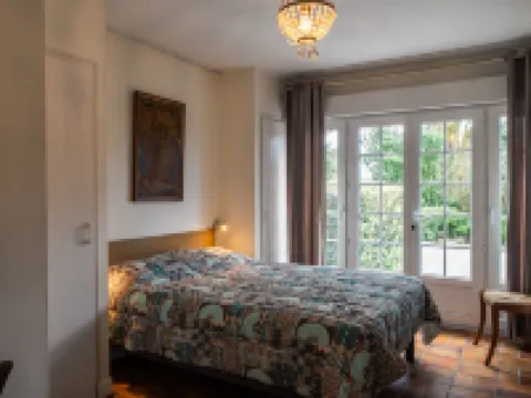 La Rejeane 普盧埃斯卡酒店