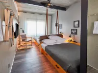 Moxy Chattanooga Downtown Hotels in Chattanooga