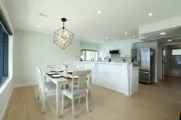 Spacious Tranquil Oasis at Okanagan 302