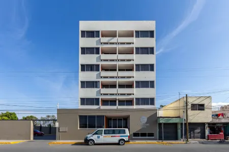Comfort Inn San Luis Potosi Отели рядом с достопримечательностью «Parque Central-Nara Garden»