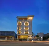 Grand Continent Mysore A Sarovar Portico Affiliate Hotel Hotels near Jayalakshmi Vilas Complex Museum