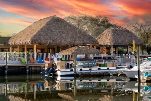 Ramada by Wyndham Sarasota Waterfront Hotel a Whitfield