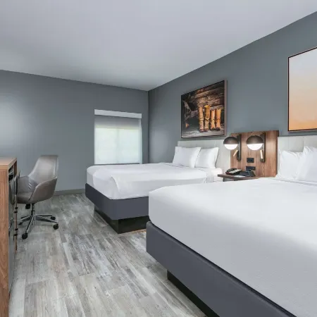 La Quinta Inn & Suites by Wyndham Decatur