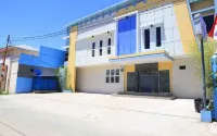 Sunrise Hotel Hotel dekat Bensol