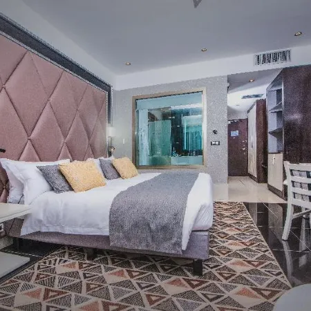 Krystal Palace Douala Отели в г. Дуала