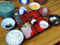 Manza Onsen Yunohana Ryokan - Bergblick
