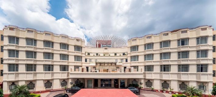 Howard Plaza the Fern, Agra Hotels in Agra