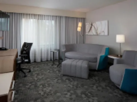 代託納比奇高速公路-機場萬豪萬怡酒店 代託納海灘酒店