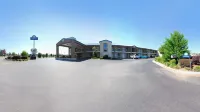 Days Inn & Suites by Wyndham Pine Bluff