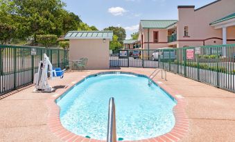 Days Inn by Wyndham Lexington