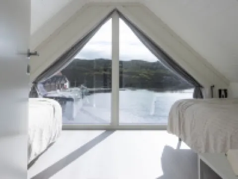 Lange Hotels in Bomlo