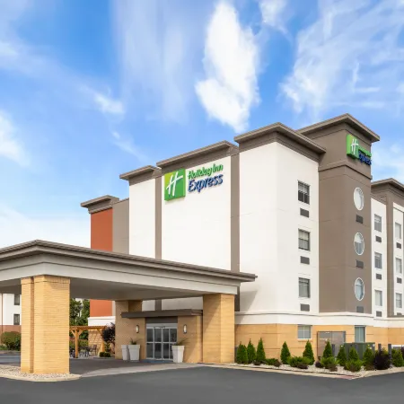 Holiday Inn Express TOLEDO NORTH by IHG