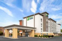 Holiday Inn Express TOLEDO NORTH by IHG Hotels in Toledo