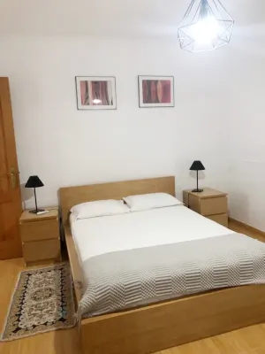 Recent Villa, Located in a Quiet Residential Area, 2km from the Center.