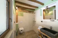 Charming Alessandria Retreat with Queen-sized Bed & Outdoor Pool