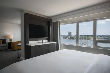 Renaissance Baltimore Harborplace Hotel