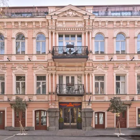 Heritage Hotel and Suites