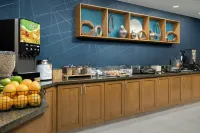 SpringHill Suites Portland Vancouver - breakfast