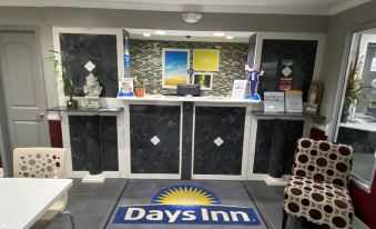 Days Inn by Wyndham Forest
