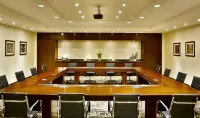 Hilton Alexandria King's Ranch - parcheggio