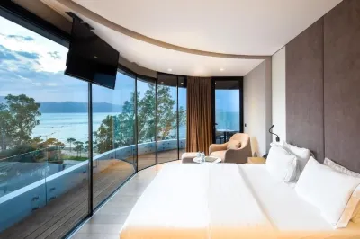 Yacht Hotel