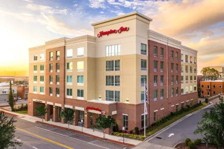 Hampton Inn Wilmington Downtown Отели в г. Уилмингтон