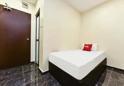 TH HOTEL