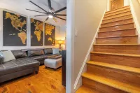 Majestic & Relaxing Home w/ 3 Beds Pool Table Bar! Sleeps 8