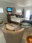 Closest studio to Vanderbilt Bch, lovely remodel, yard, has everything & extras!