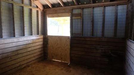 Casa Colina: Rustic Cottage and Property + Stable for Horses