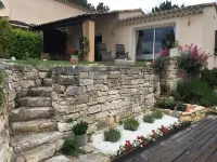 Barjac Villa Pastis - Gîte with swimming pool and view of the Cévennes mountains Hotels in Barjac