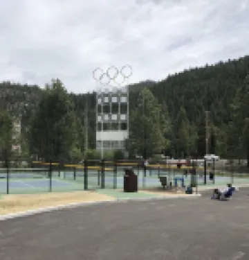 Prime Location Inside Palisades Village.  Steps to Gondola. 1 Bdrm -Sleeps 4 Hoteles en Squaw Valley