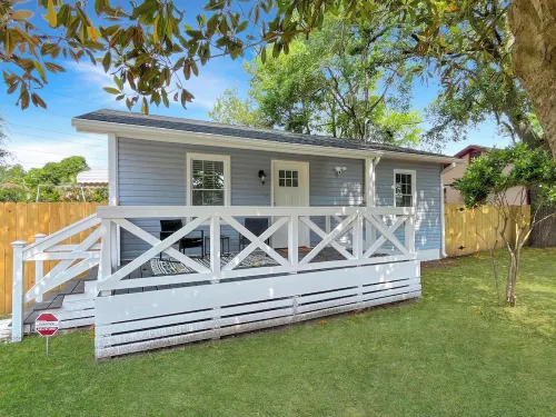 The St. Murray: Cute Themed 2 Bedroom 9 Mins from Downtown Charleston