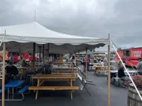 IN TOWN, ONLY 3 BLOCKS FROM LAKE MICHIGAN’S “STEARNS BEACH