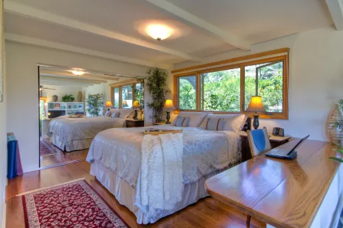 Amazing Ocean/Coastline/Mountain Views. Pvt. 1-Bdrm Guest Home w/Patio, Hot Tub