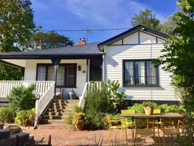 Country Cottage perfect for families Hotels near Verso Books