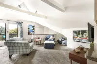 2-Bdr Main St. Loft, Pet Friendly!!