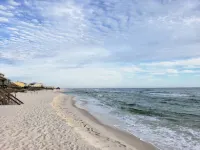 Sandy Feet Retreat Beach cottage with pools and beach access