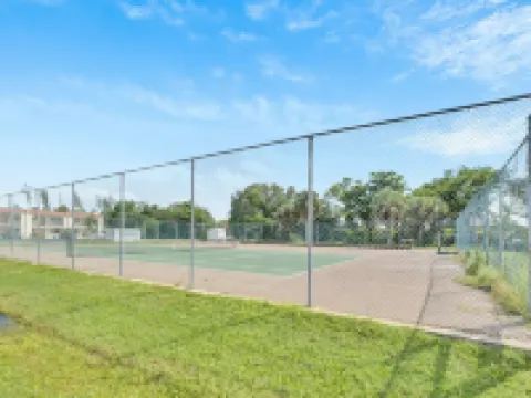 Renovated 5-Star Condo - Pool & Tennis – Near Fort Myers Beach Hotels in Iona