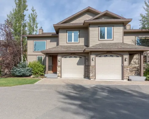 Modern Victor Town Home with Hot Tub and AC Hotels in Victor