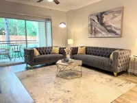 Chic Cozy Retreat Hotels in Bailey's Crossroads