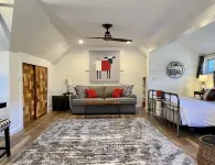 NEW! Studio Loft in Stowe Hollow