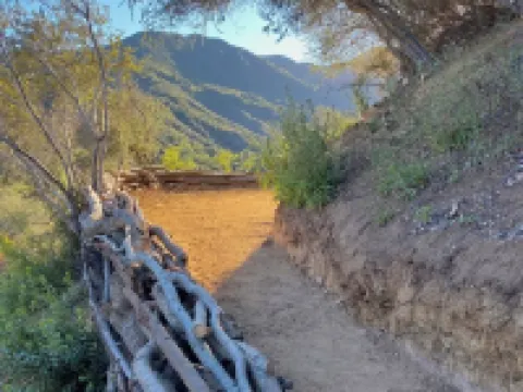 Topanga Creative Suite + Private Trails & Creeks Hotels in Topanga