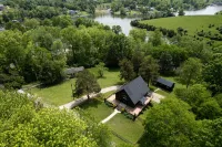 Cozy, family friendly country Side Cabin 15 Min to the Ark Encounter w/fire pit