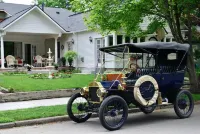 JUST BUILT - Guest Cottage  with a complimentary ride in a 1911 Model T Ford